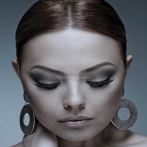 Ebru gundes sur yala.fm